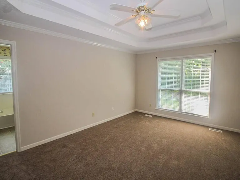 246 Farmington Dr W — Photo 19