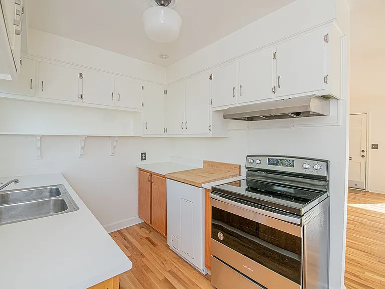 3033 N Halleck St — Photo 15