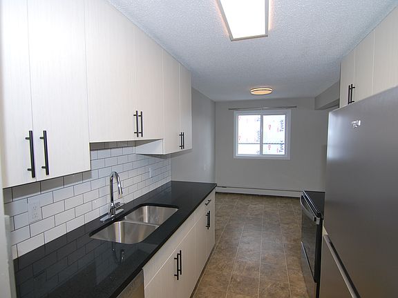 2nd image of 14925 89th Ave NW #302
