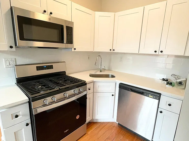 1917 Spring Garden St #5 — Photo 1