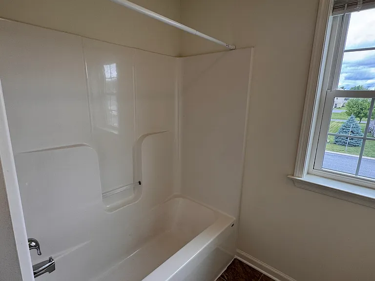 250 Limestone Dr — Photo 24