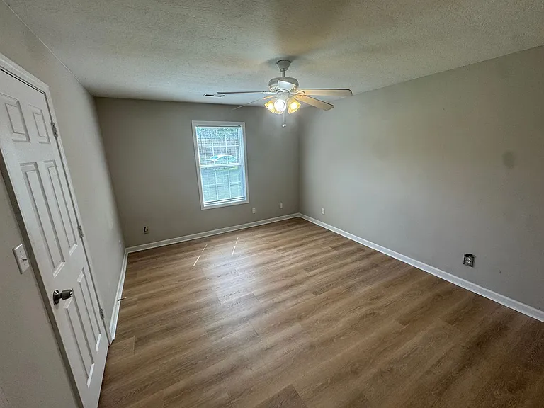 5508 Fenway Ln — Photo 11