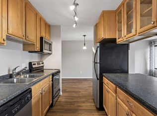 4110 Rahn Rd APT 121, Eagan, MN 55122