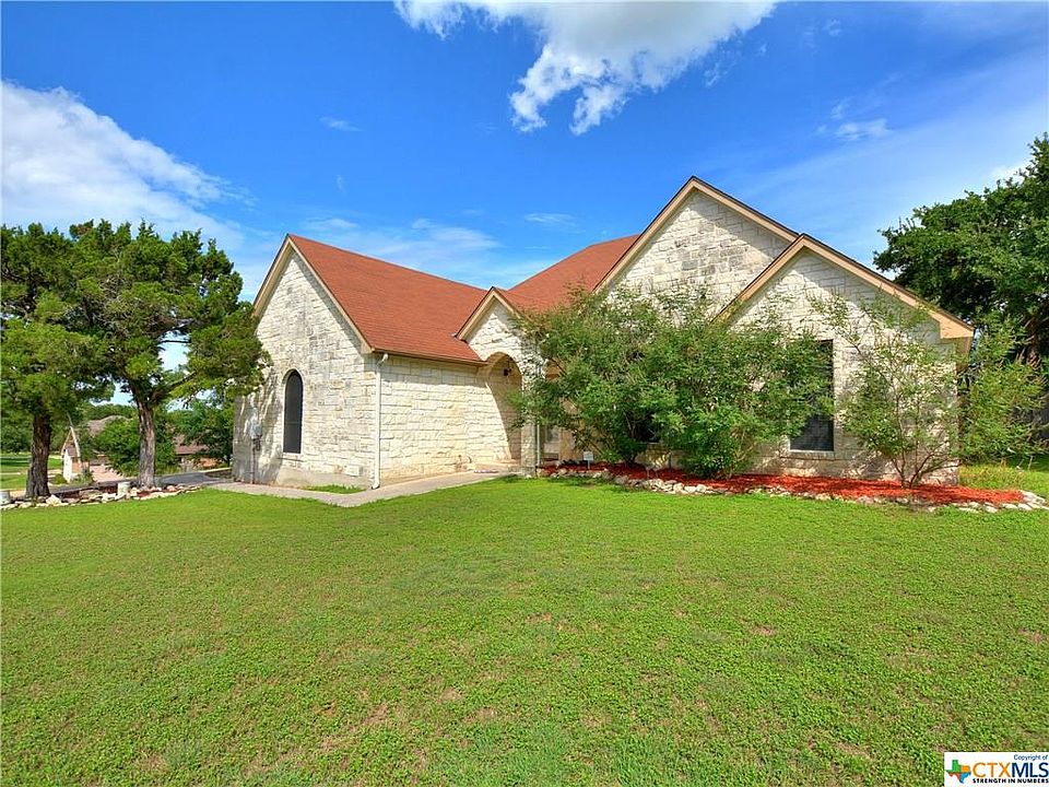 1st image of 401 Quarry Springs Dr