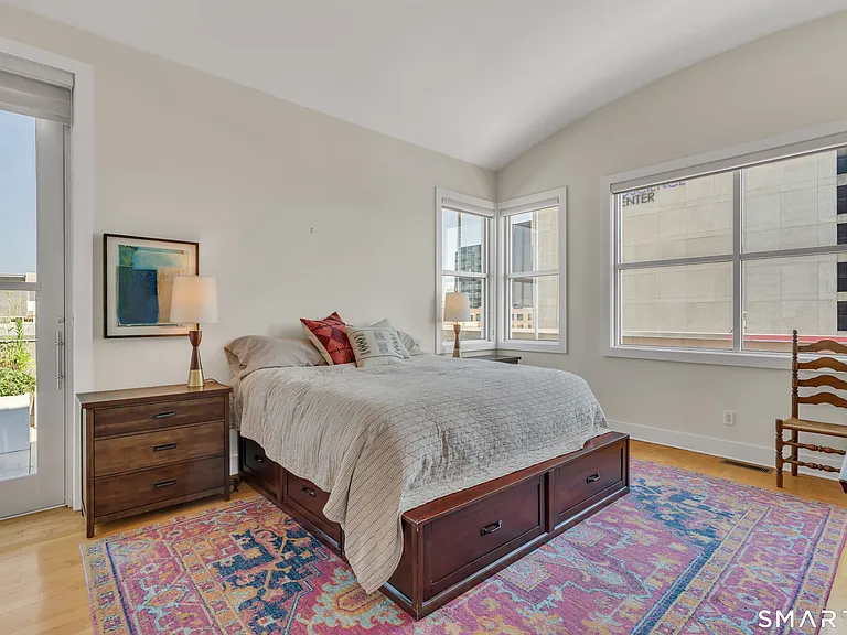 116 Crown St #5A — Photo 16