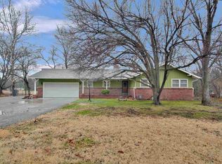 304 W Virginia Rd, Andover, KS 67002