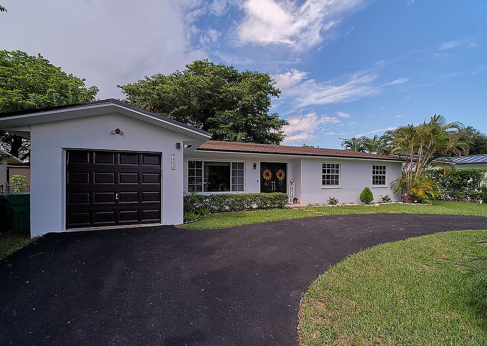 1st image of 19620 SW 86th Ave