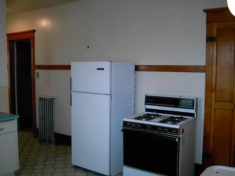 1820 E Hartford Ave — Photo 6