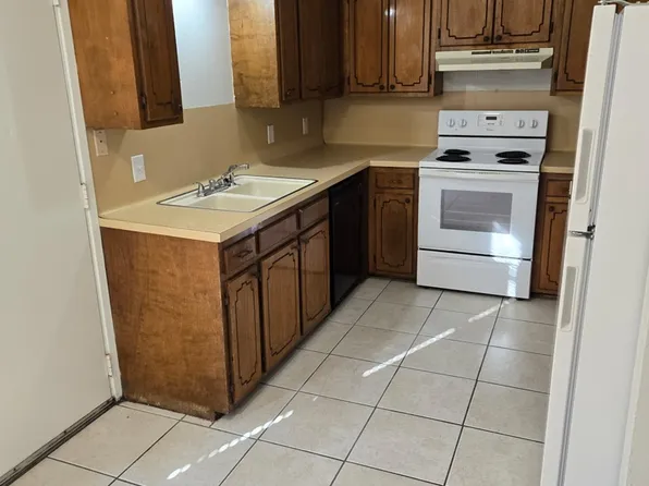 127 Regency Ave #D, Victoria, TX 77904