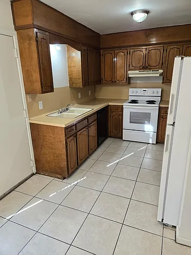 127 Regency Ave #D Photo 1