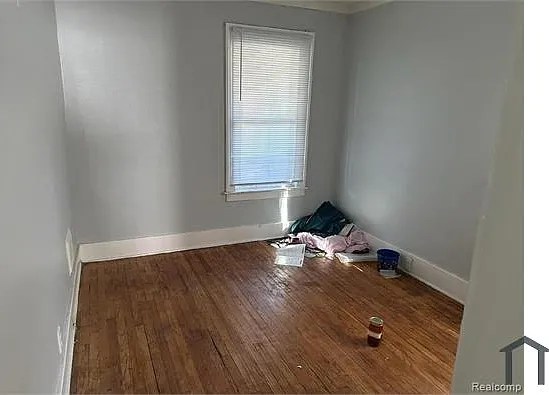 8647 Ellsworth St — Photo 7