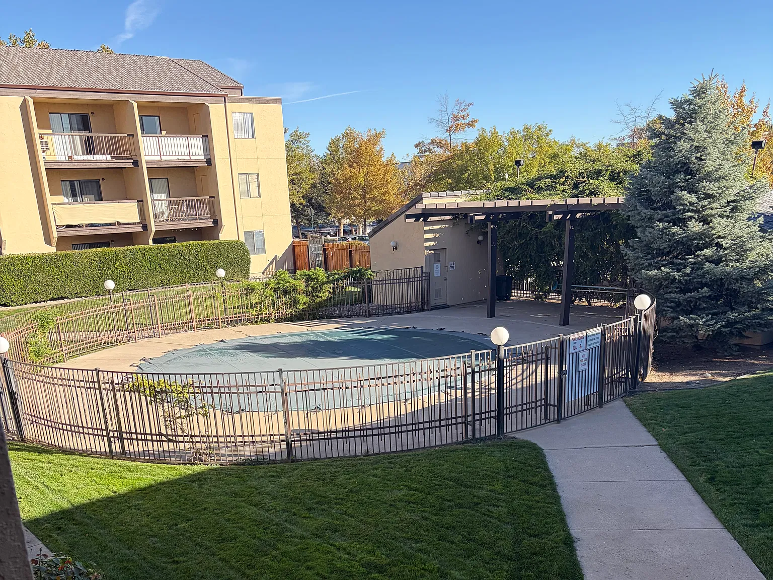 1 bed, 616 sqft, $1,350 — Photo 2