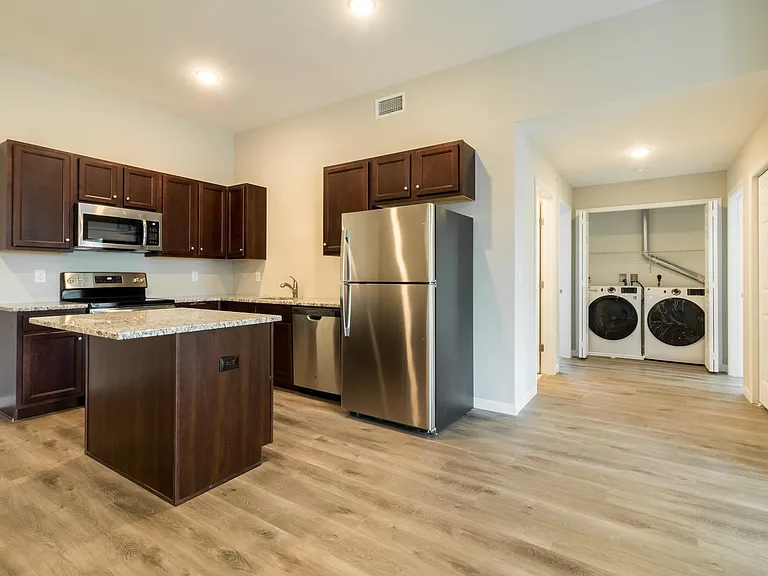 Fairway Flats — Photo 10