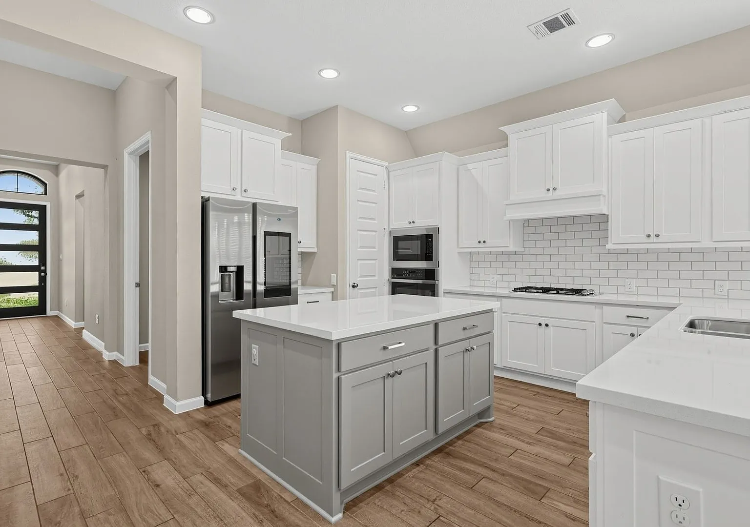 Charming 4BR House in Manvel — Photo 4