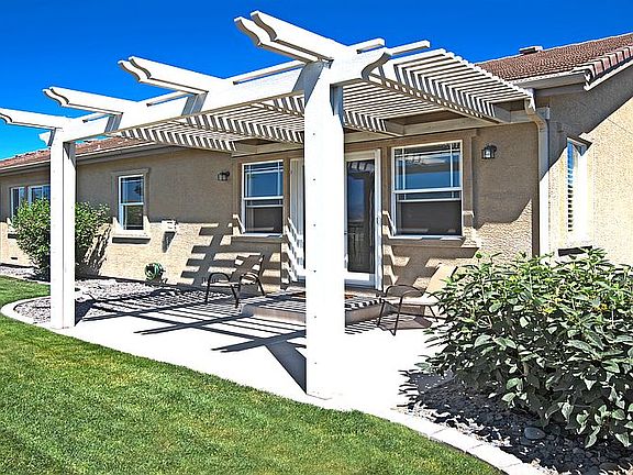 3rd image of 1061 Turnberry Dr