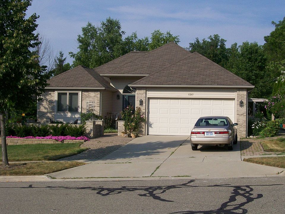 1st image of 1317 Colony Dr