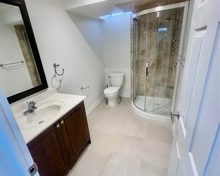83 Berwick Cres — Photo 4