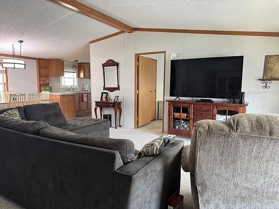 4th image of 299 Ronald Dr