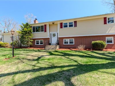 38 Autumn St, Cranston, RI, 02910