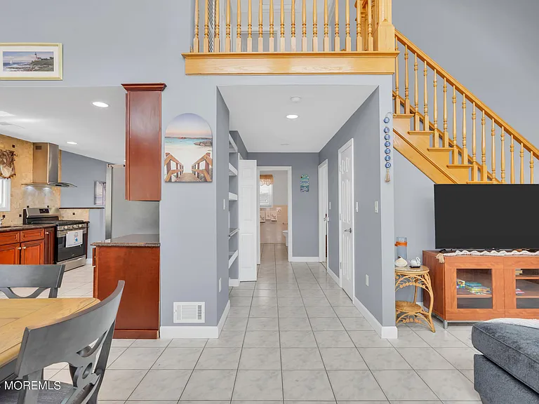 117 Harding Ave — Photo 7