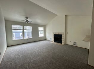 523 N 105th St #B, Seattle, WA 98133