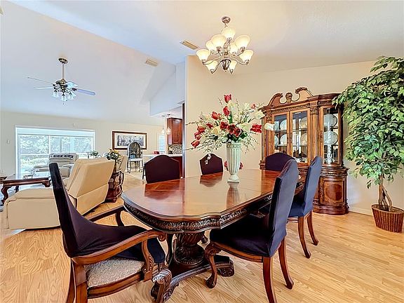 5th image of 18815 CARR DRIVE