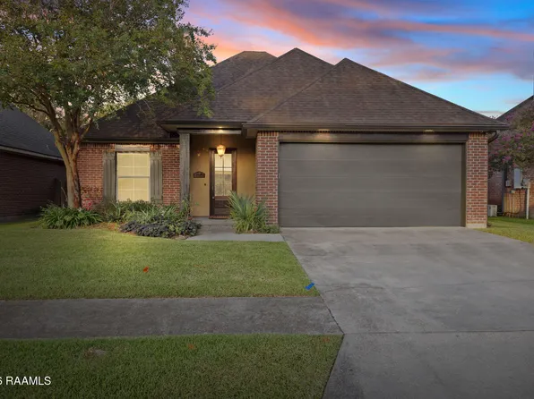 119 Cedar Hills Dr, Youngsville, LA 70592