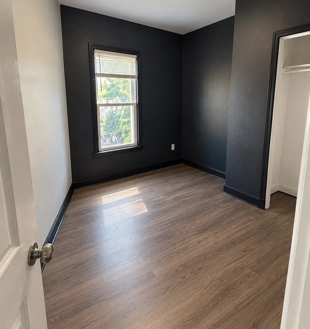 400 River St — Photo 1