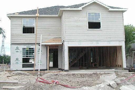 1st image of 124 CENIZO SPRINGS