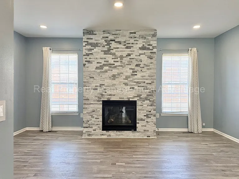 25582 Saint James — Photo 6