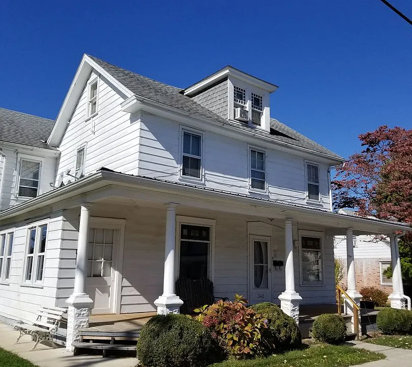 342 Fairview Ave #1