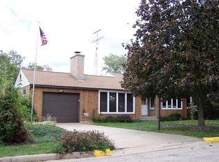 202 Drury St, Cobb, WI 53526