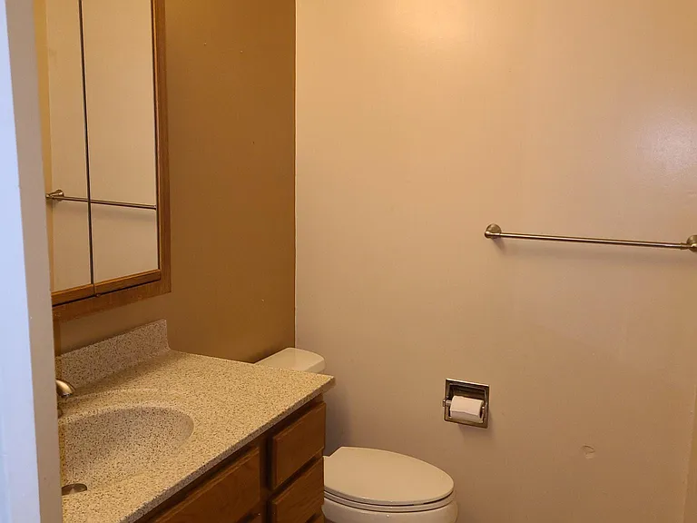1143 Avenue C NW — Photo 15