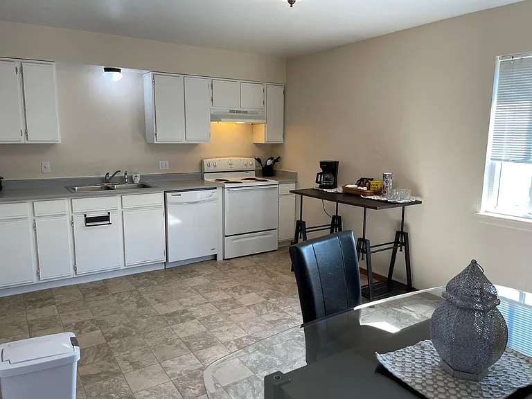 1429 Atchison Ave — Photo 10