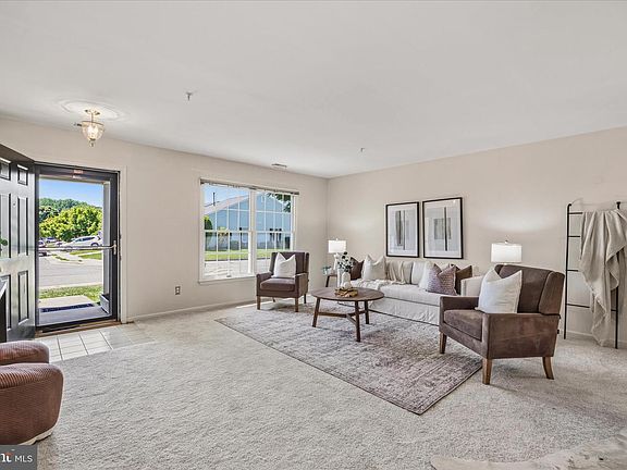4th image of 2650 Compass Dr