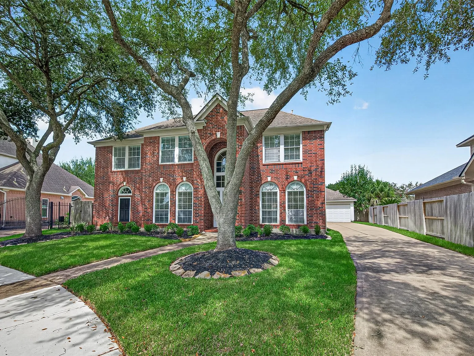 4 bed, 3.5 bath, 3100 sqft, $2,900 — Photo 3