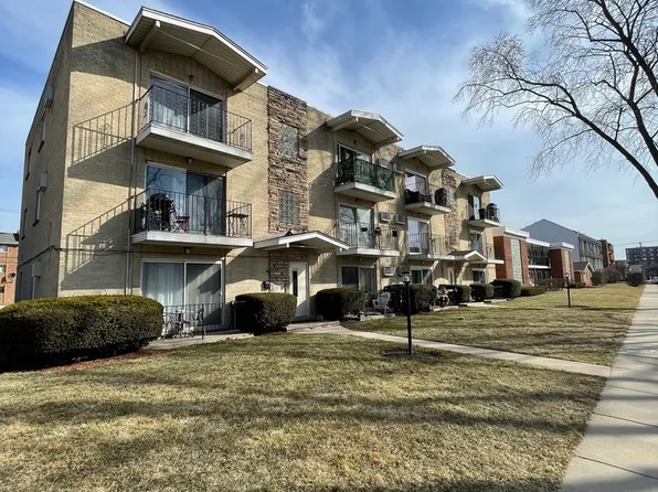 1250 E Washington St APT 10, Des Plaines, IL 60016