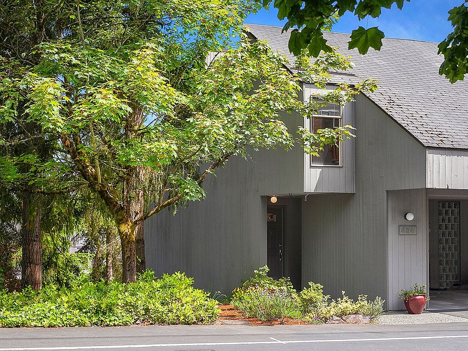 1st image of 6639 137th Pl NE APT 424