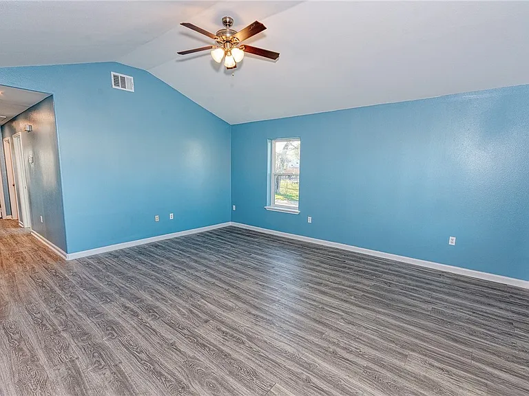 2937 Gollihar Rd #1 — Photo 14