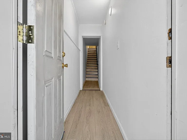 6040 Ogontz Ave — Photo 3
