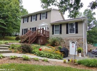 111 Angel View Ln, Pearisburg, VA 24134