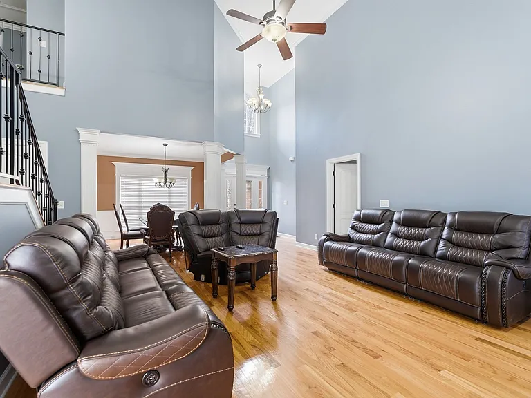 2733 Presley Dr — Photo 14