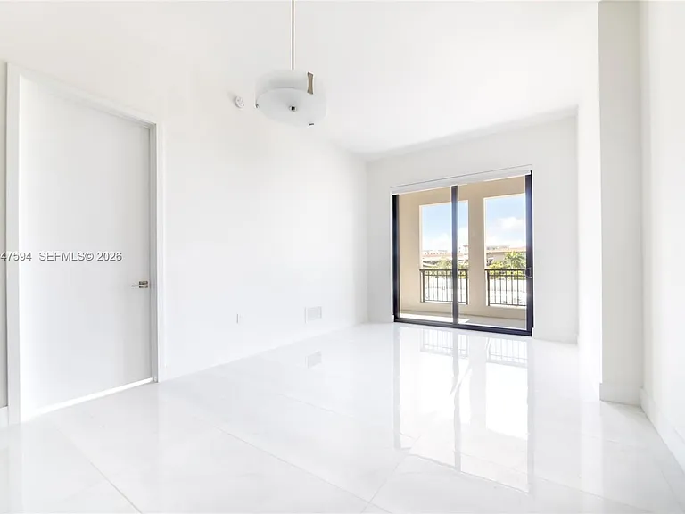 301 Altara Ave — Photo 2