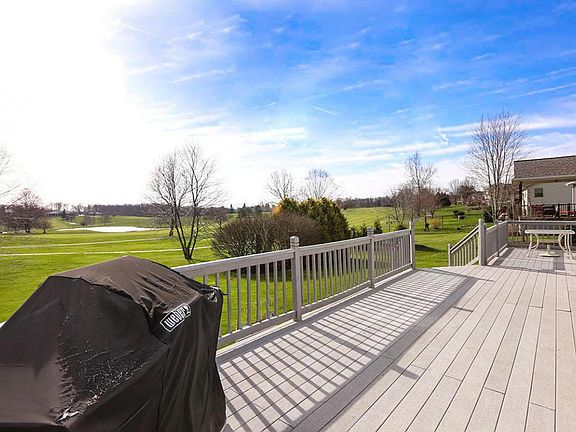 4th image of 886 Fairway Dr
