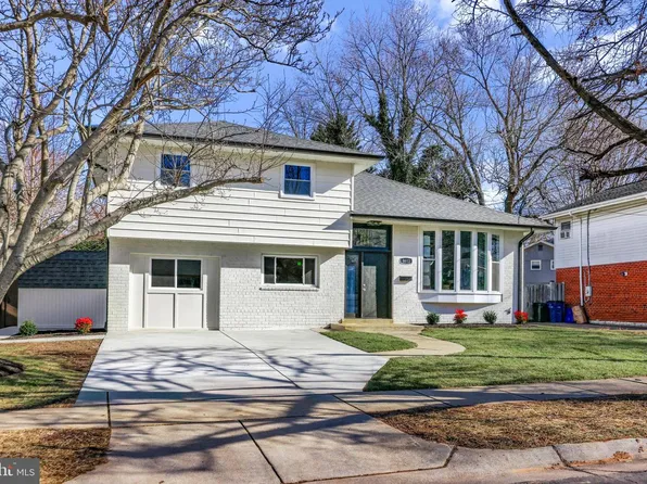 8613 Hartsdale Ave, Bethesda, MD 20817