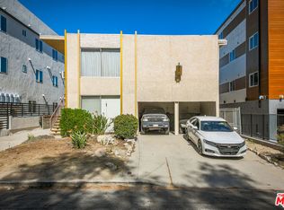 22731 Del Valle St, Woodland Hills, CA 91364