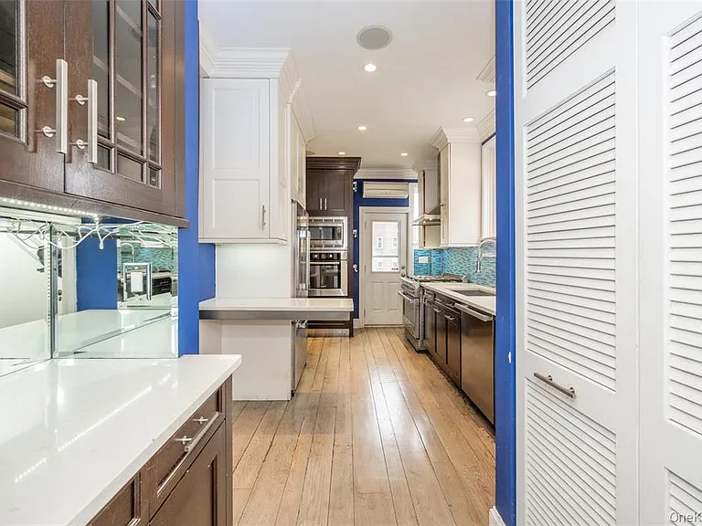 3212 Cambridge Ave #2 — Photo 9
