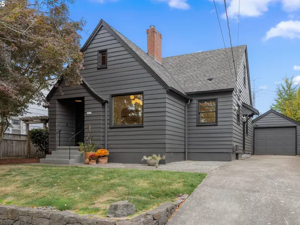 2303 SE Sherman St, Portland, OR 97214