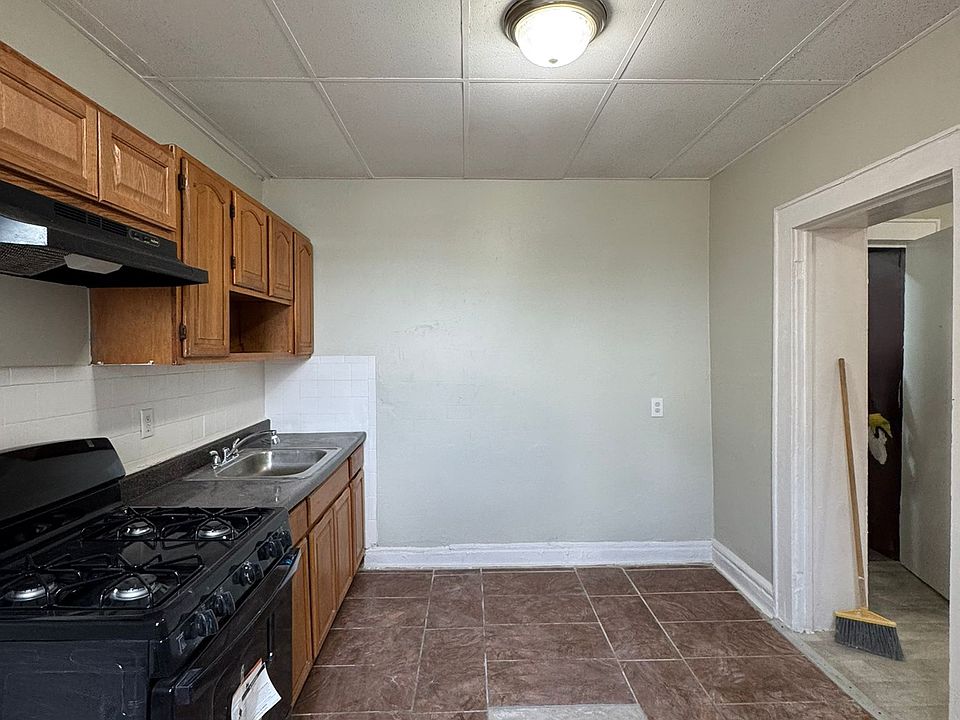 1st image of 2 Columbia Ave #404