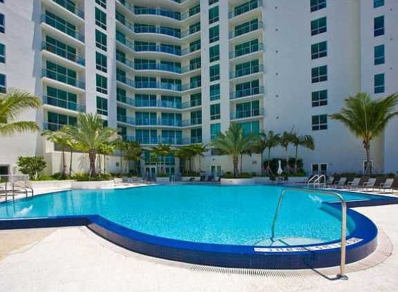 3rd image of 300 S Biscayne Blvd APT 620